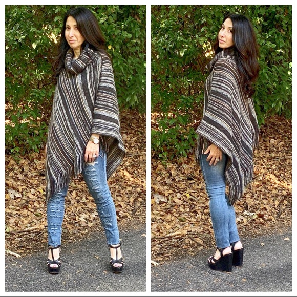 Jackets & Blazers - ✨LAST ONE ✨Beautiful multi print poncho
